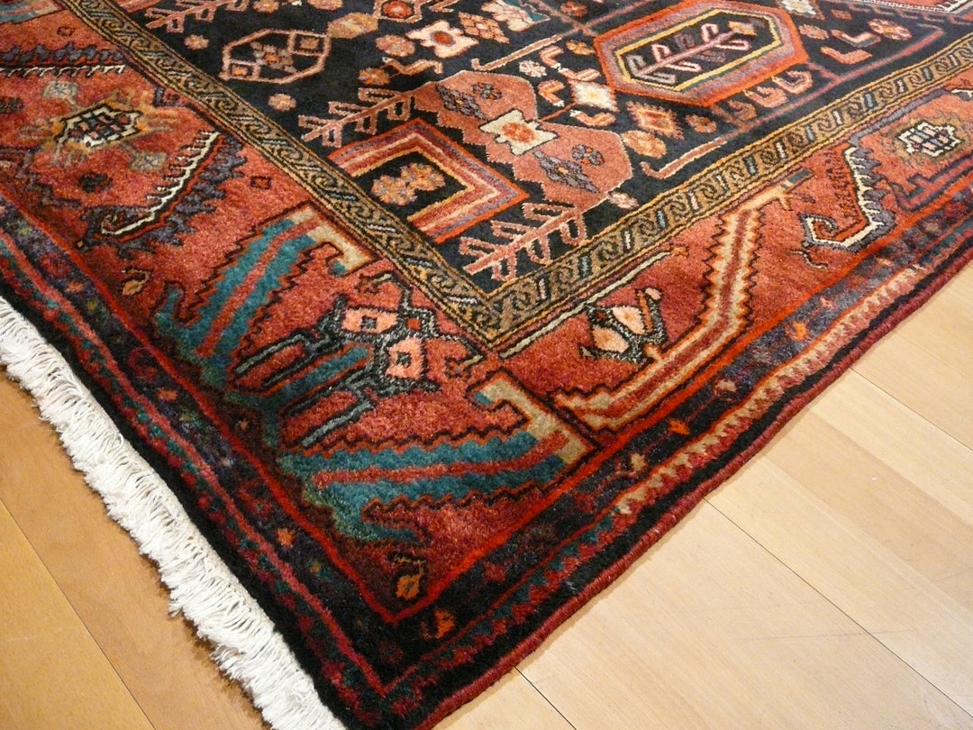 Bidjar rug 130 x 274 cm, vintage, red and black animal design, 08853 – view 7