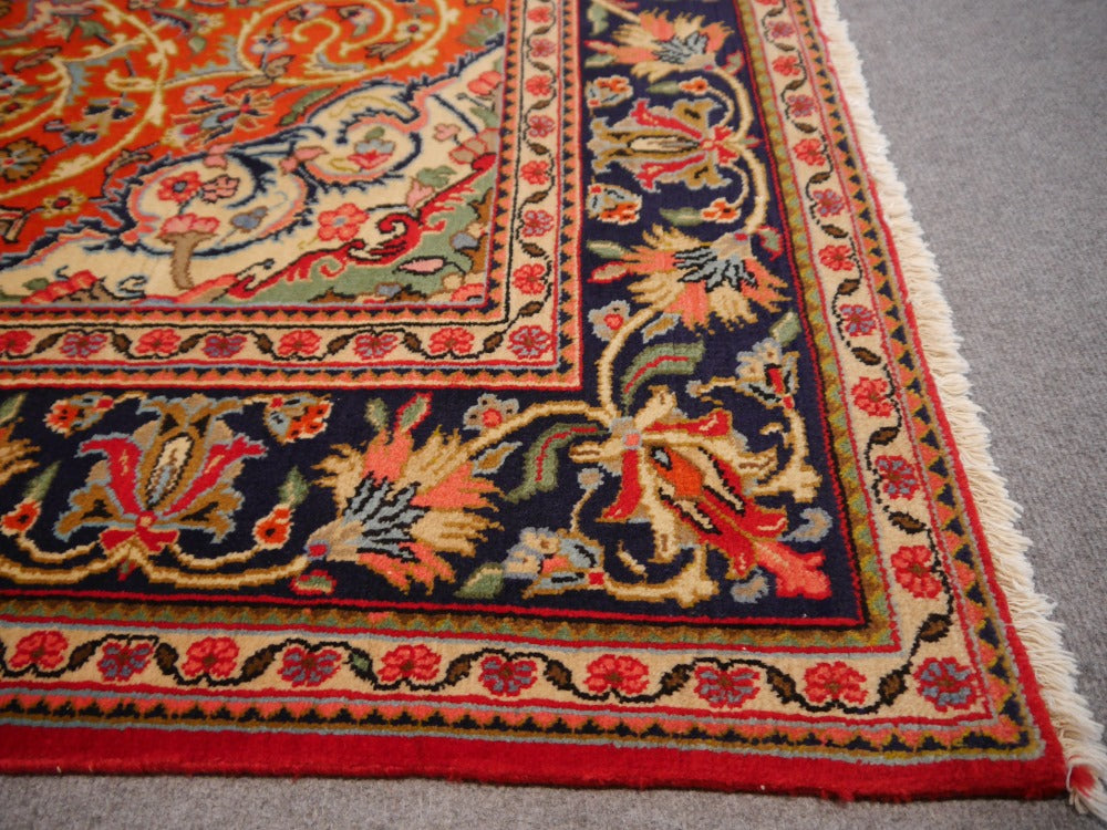 Qum rug 132 x 208 cm, kork wool, orange and navy medallion, 10477 – view 3