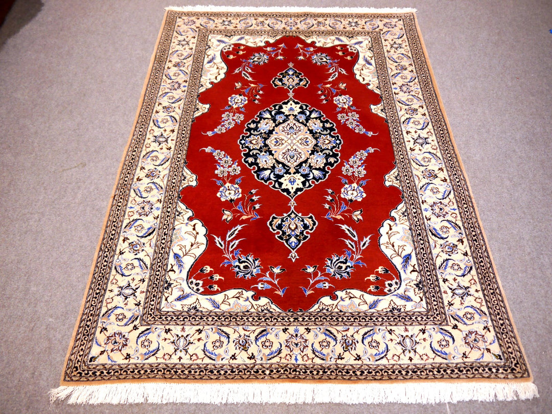 Nain rug 115 x 170 cm, 6la silk, red and navy medallion, 10774 – view 3