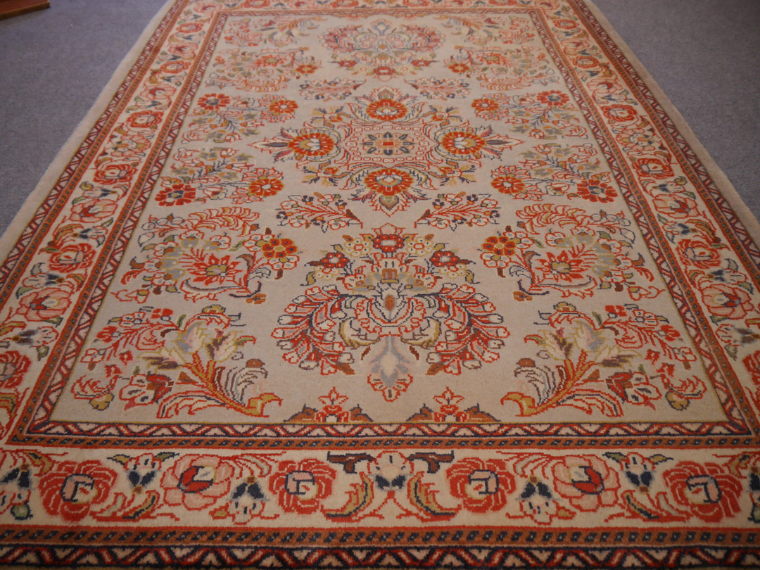 Persian Ghiasabad Saruk Rug 5.1 x 3.7 ft – Rare Grey Silk-like Gloss