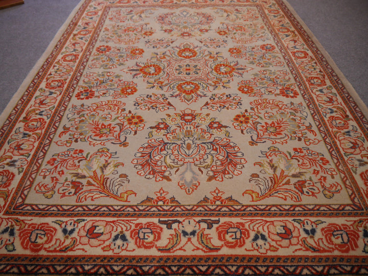 Persian Ghiasabad Saruk Rug 5.1 x 3.7 ft – Rare Grey Silk-like Gloss