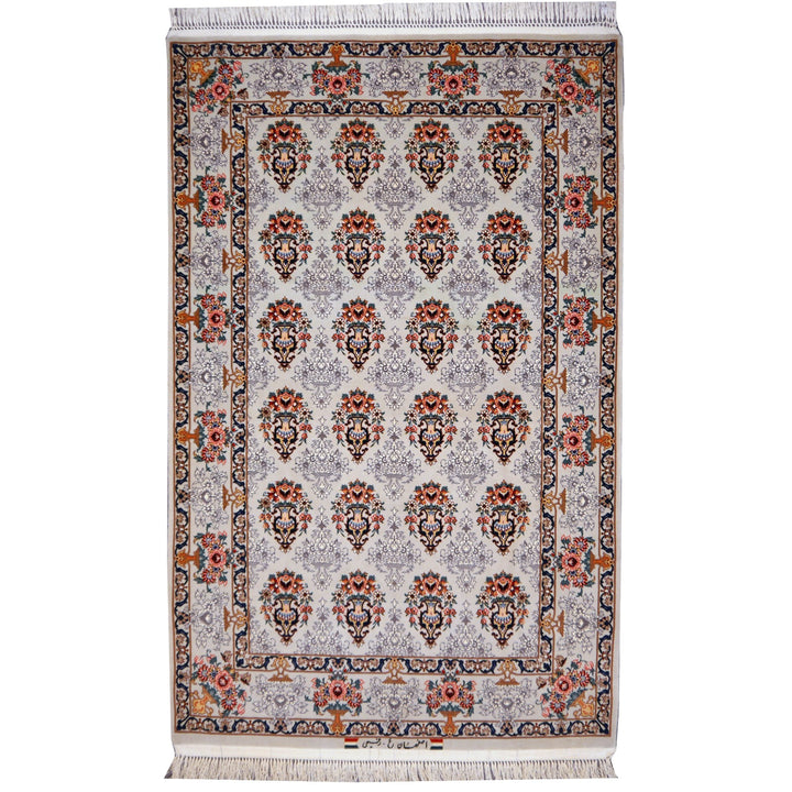 Isfahan Persian rug super fine 5.5 x 3.5 ft - 167 x 106 cm