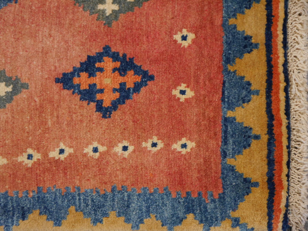 Loribaft tribal rug 147 x 104 cm, kilim pattern in terracotta and blue – detail of medallion and border – 11861
