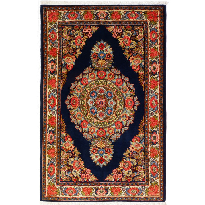 Sarouk Persian rug 140 x 220 cm, navy and rose medallion, 12254 – full view