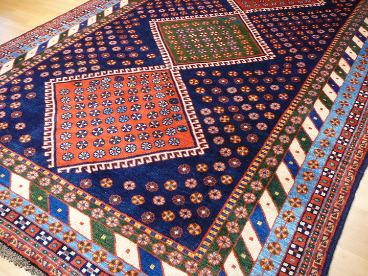 Loribaft Aghamiri rug star-blossom field detail – 13342