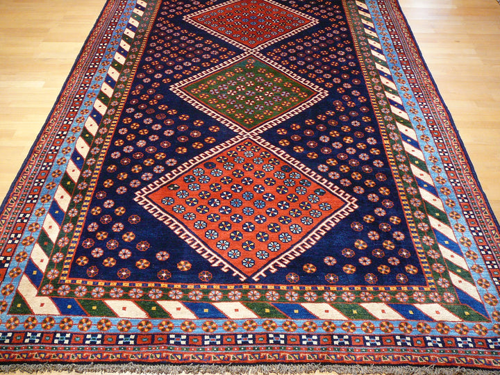 Loribaft Aghamiri rug barber-pole border detail – 13342