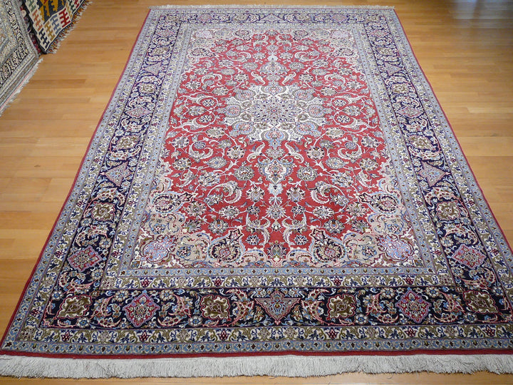 Shop the luxurious Isfahan rug, a perfect Persian rug made from Kurkwool and Silk. Size 10'9'' x 6'6''. Handwoven elegance for your home decor. 13592 Djoharian 