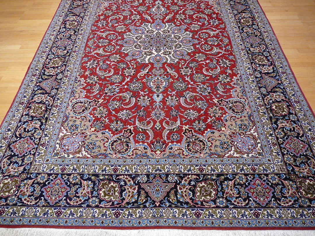 Shop the luxurious Isfahan rug, a perfect Persian rug made from Kurkwool and Silk. Size 10'9'' x 6'6''. Handwoven elegance for your home decor. 13592 Djoharian 