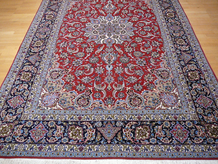 Shop the luxurious Isfahan rug, a perfect Persian rug made from Kurkwool and Silk. Size 10'9'' x 6'6''. Handwoven elegance for your home decor. 13592 Djoharian 