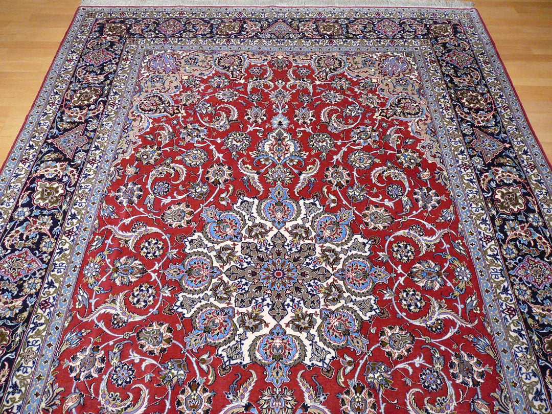 Shop the luxurious Isfahan rug, a perfect Persian rug made from Kurkwool and Silk. Size 10'9'' x 6'6''. Handwoven elegance for your home decor. 13592 Djoharian 
