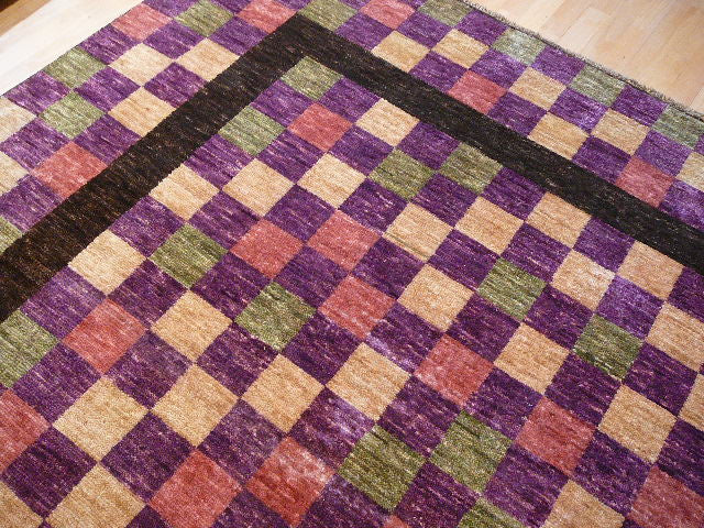 Loribaft checkerboard wool designer rug 13889 — detail 4