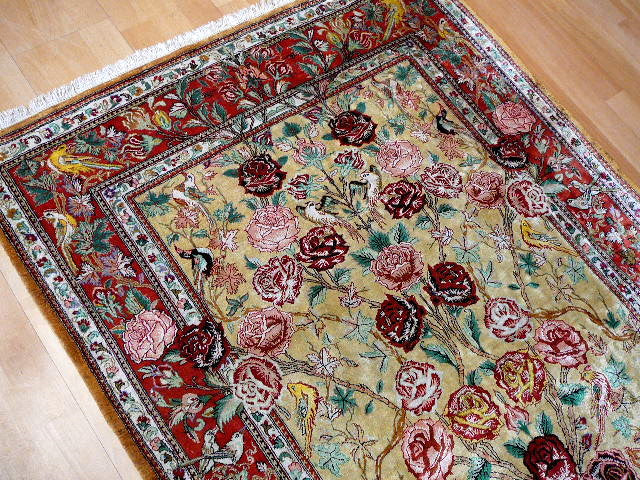 Qum pure silk rug - hand knotted 5.2 x 3.3 ft