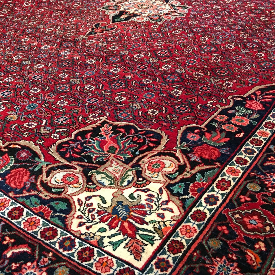 Rosenbidjar Teppich rot mit Elfenbein-Medaillon, 404 × 283 cm – 14764