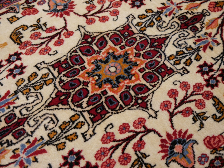 Fine hand-knotted Vintage Rose-Bidjar Persian rug, 3.7 x 2.5 ft, ivory field with blue border and rust medallion - center
