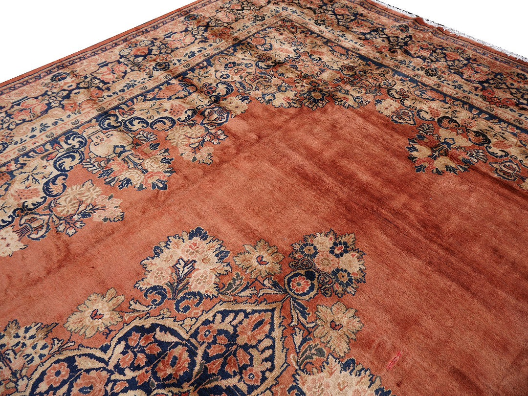 Mahal Persian Rug Oversized semi antique 18 x 13 ft 15053 (17.7 x 12.5 ft) Design: Traditional Mahal Sultanabad, Persian Oriental Rug
Mahal Persian Sarouk rug. Beautiful Sarouk in excellent condition. Good full pile condition, vibrant colors. Great area rug for a living or dining room, bedroom, entry or office.