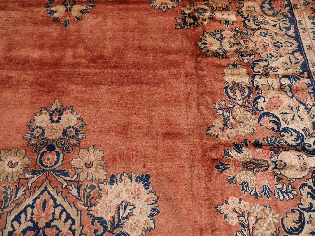 Mahal Persian Rug Oversized semi antique 18 x 13 ft 15053 (17.7 x 12.5 ft) Design: Traditional Mahal Sultanabad, Persian Oriental Rug
Mahal Persian Sarouk rug. Beautiful Sarouk in excellent condition. Good full pile condition, vibrant colors. Great area rug for a living or dining room, bedroom, entry or office.