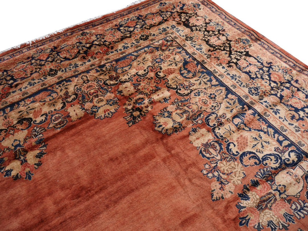 Mahal Persian Rug Oversized semi antique 18 x 13 ft 15053 (17.7 x 12.5 ft) Design: Traditional Mahal Sultanabad, Persian Oriental Rug
Mahal Persian Sarouk rug. Beautiful Sarouk in excellent condition. Good full pile condition, vibrant colors. Great area rug for a living or dining room, bedroom, entry or office.