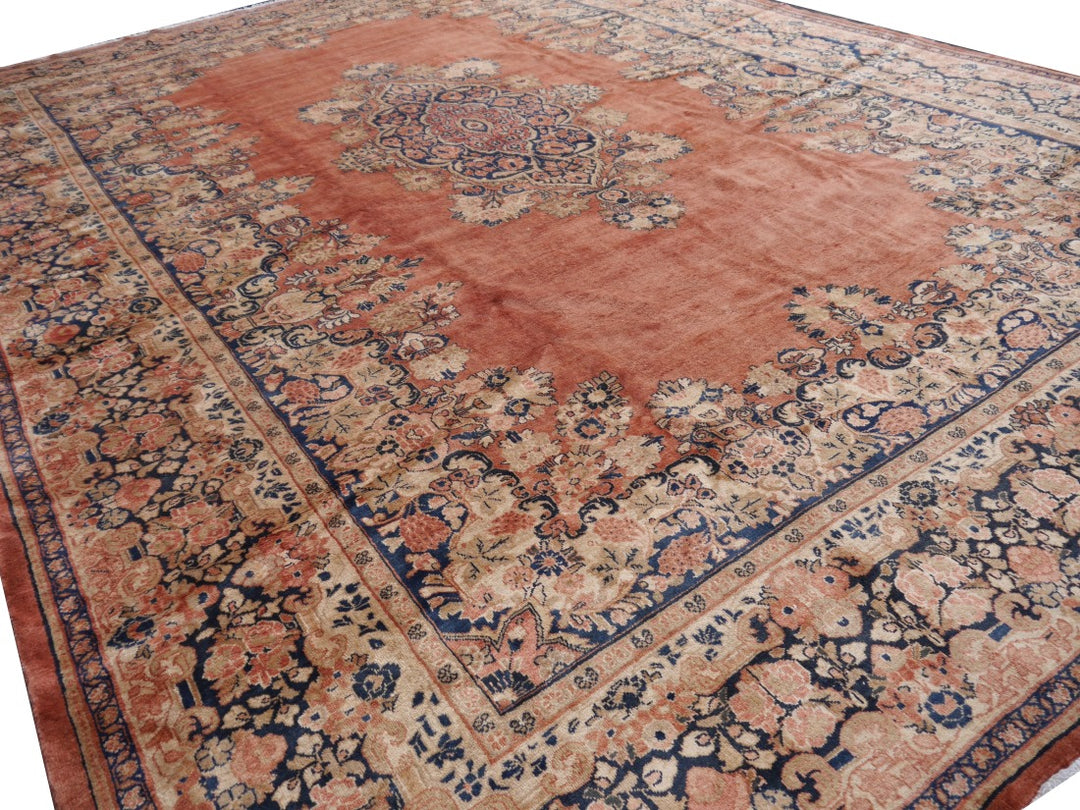 Mahal Persian Rug Oversized semi antique 18 x 13 ft 15053 (17.7 x 12.5 ft) Design: Traditional Mahal Sultanabad, Persian Oriental Rug
Mahal Persian Sarouk rug. Beautiful Sarouk in excellent condition. Good full pile condition, vibrant colors. Great area rug for a living or dining room, bedroom, entry or office.