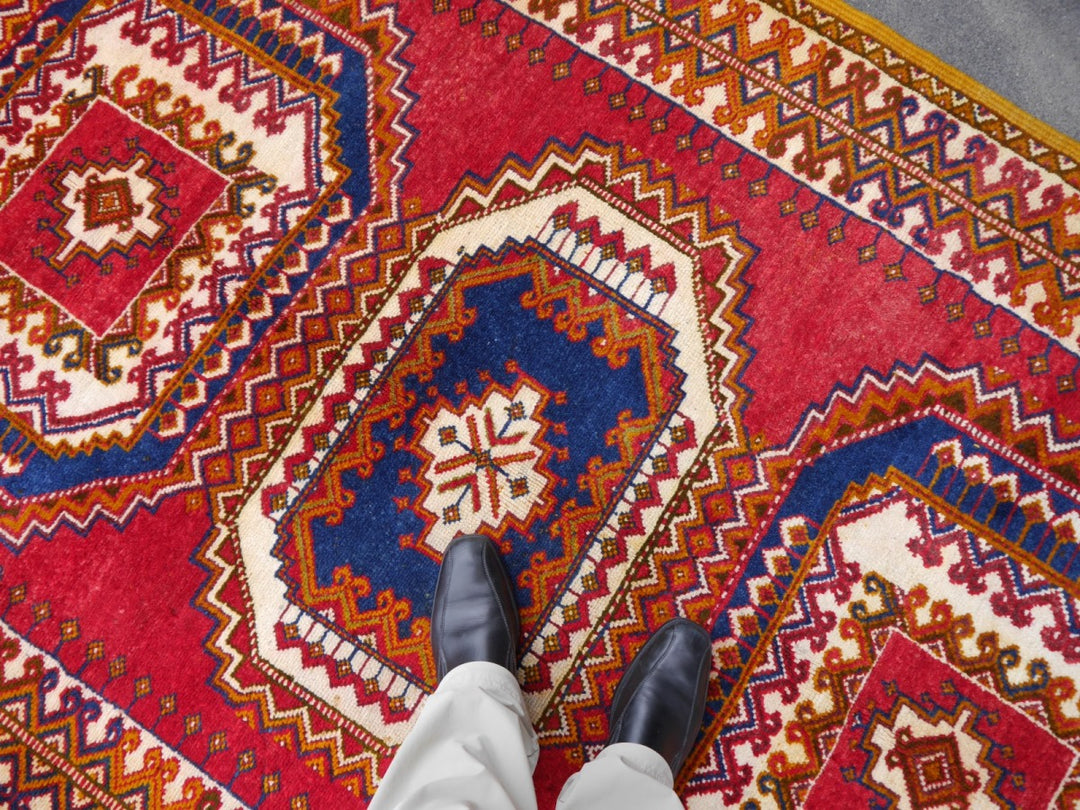 Amazigh rug – close-up of pile and wool quality