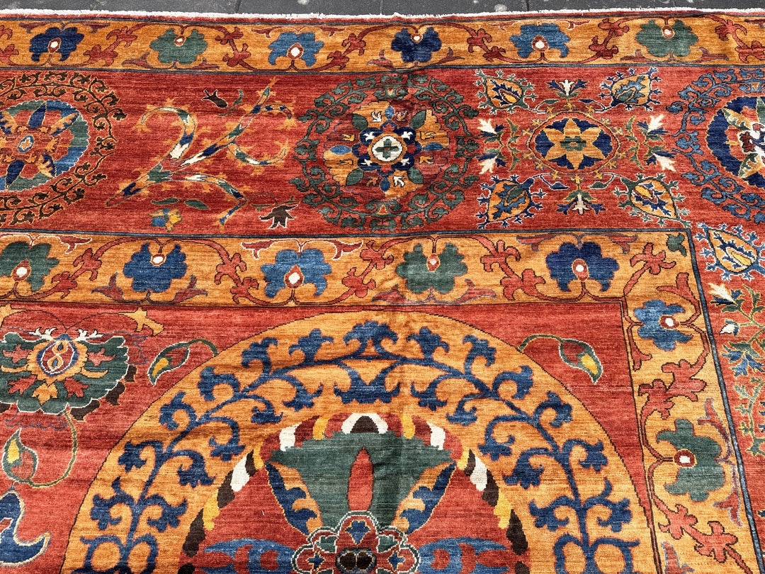 Palatial hand-knotted Rug Djoharian Collection 22x25 ft 750 x 650 cm Detail 01
