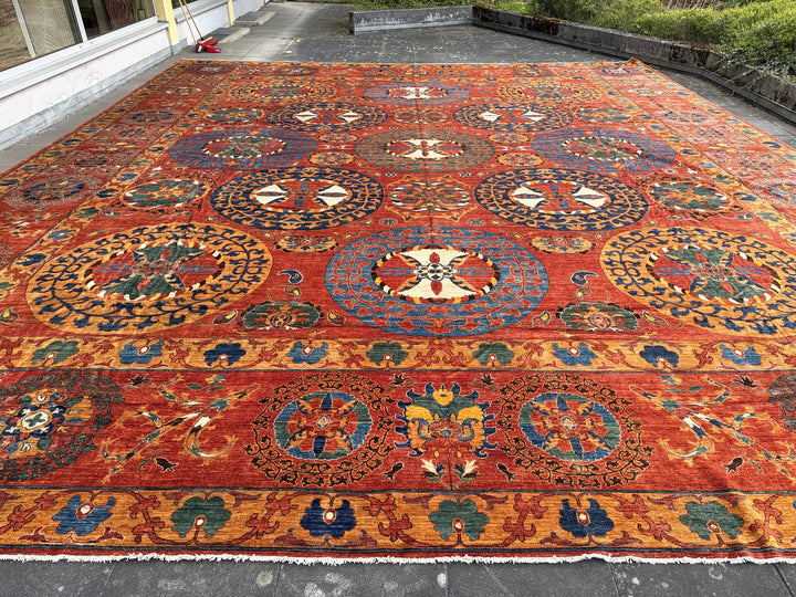 Palatial hand-knotted Rug Djoharian Collection 22x25 ft 750 x 650 cm Full 04