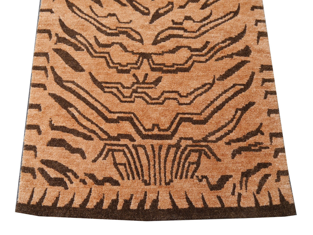 15686 Tibetan Tiger Rug 6 x 3 ft Biskuit Brown
