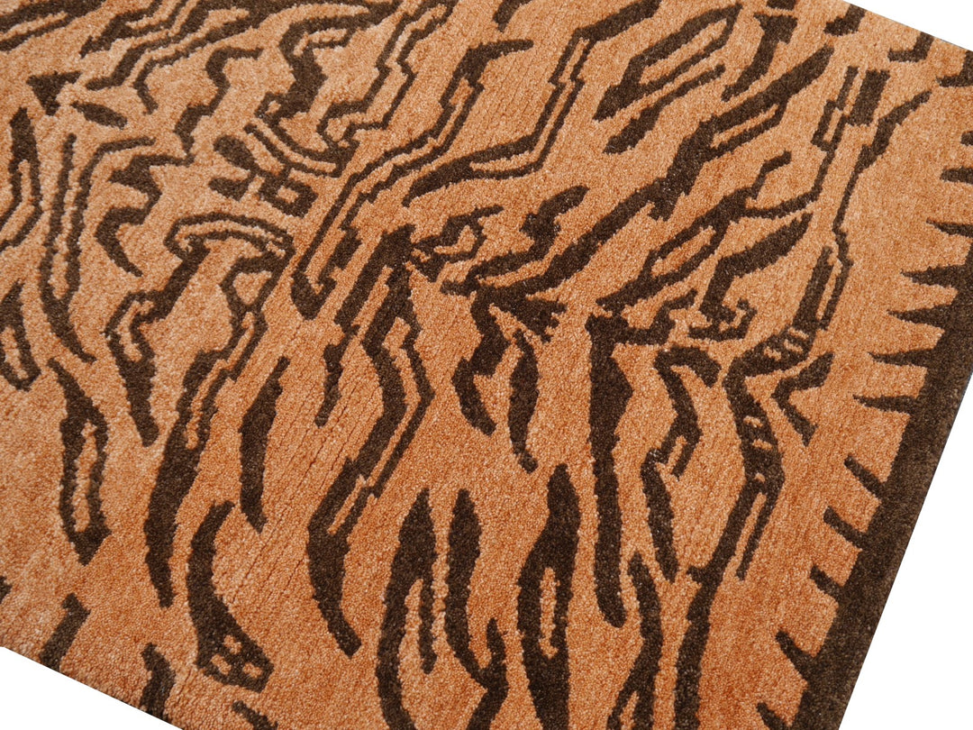 15686 Tibetan Tiger Rug 6 x 3 ft Biskuit Brown