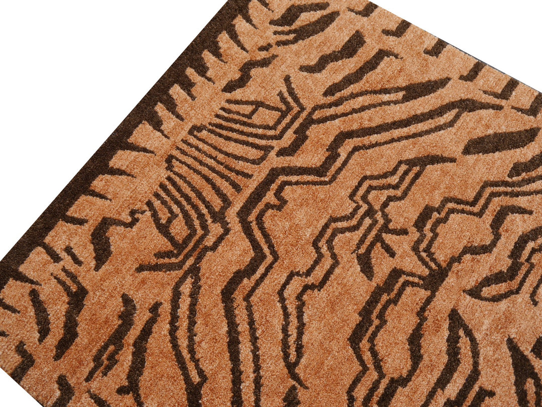 15686 Tibetan Tiger Rug 6 x 3 ft Biskuit Brown