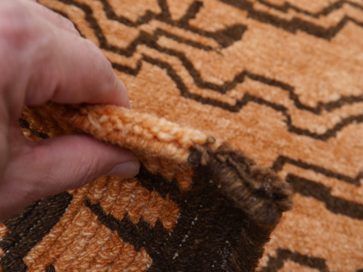 15686 Tibetan Tiger Rug 6 x 3 ft Biskuit Brown