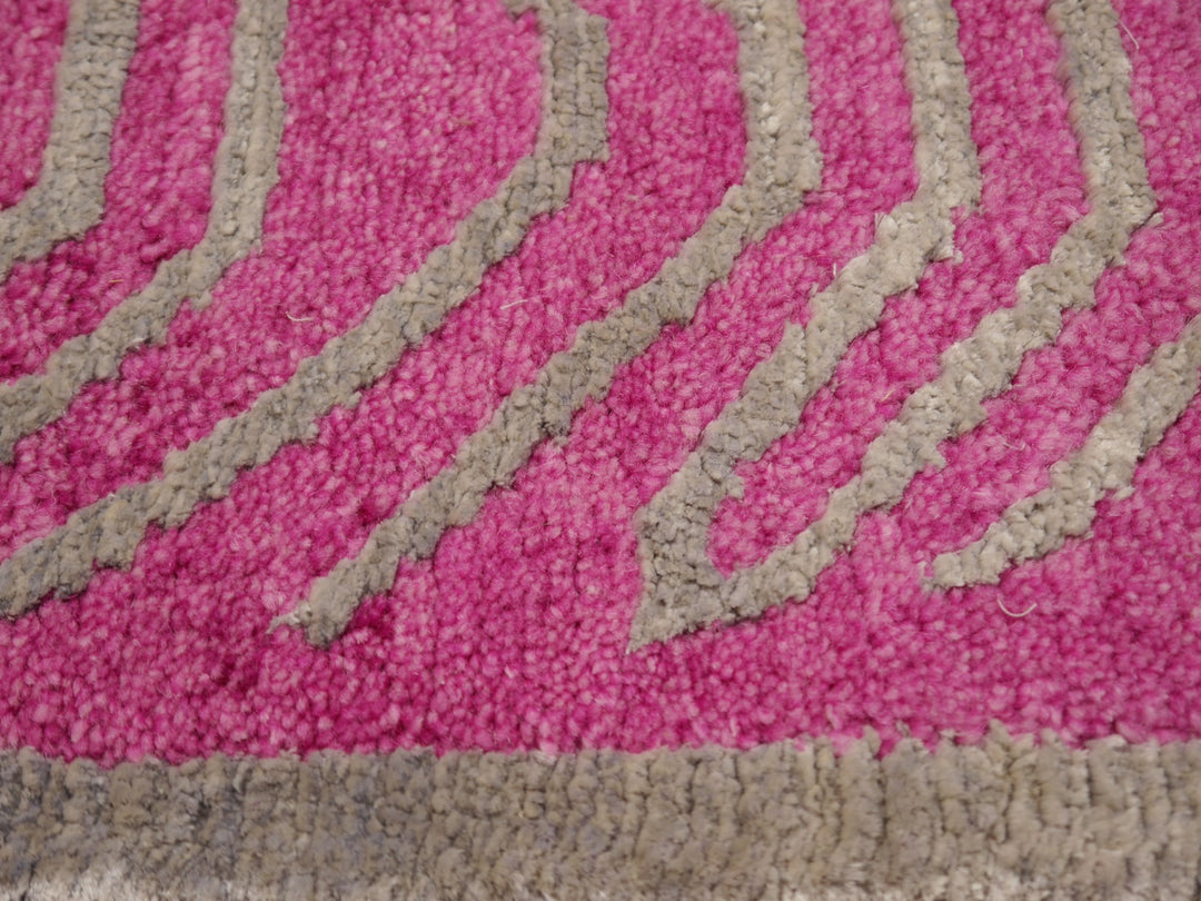 Pink Wool Tibetan Tiger Rug 6 x 3 ft Silver Silk 15695

Tibetan Tiger Rug 6 x 3 ft hand-knotted from pink wool and silver silk. Custom sizes and designs available. Djoharian Collection 15695