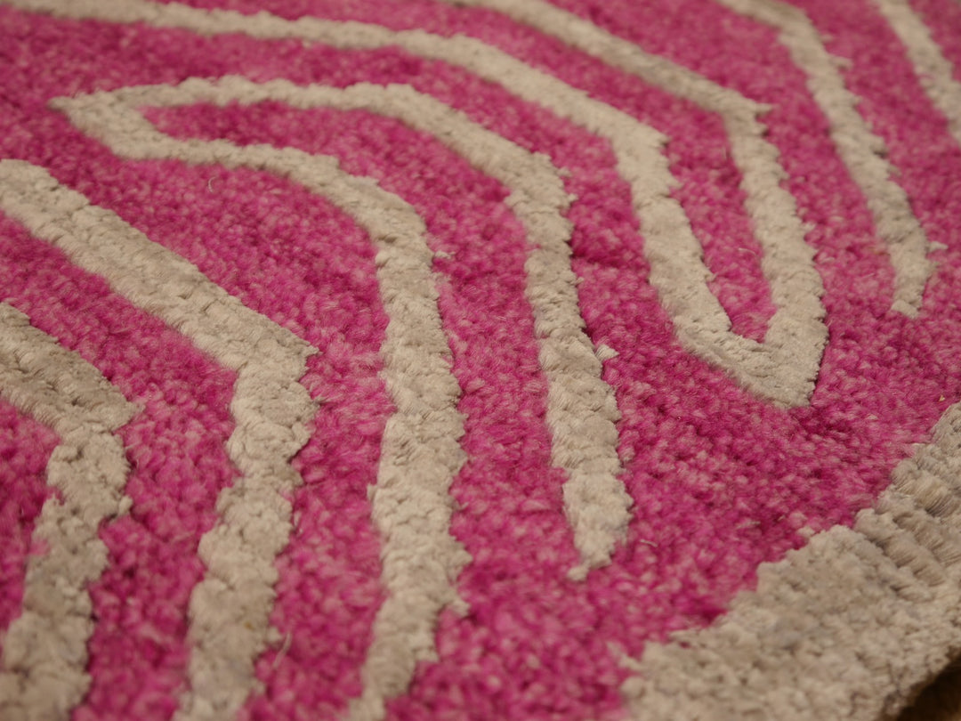 Pink Wool Tibetan Tiger Rug 6 x 3 ft Silver Silk 15695

Tibetan Tiger Rug 6 x 3 ft hand-knotted from pink wool and silver silk. Custom sizes and designs available. Djoharian Collection 15695