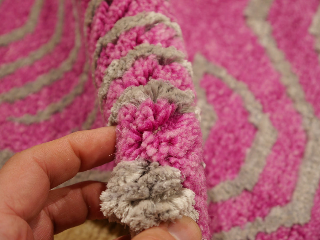 Pink Wool Tibetan Tiger Rug 6 x 3 ft Silver Silk 15695

Tibetan Tiger Rug 6 x 3 ft hand-knotted from pink wool and silver silk. Custom sizes and designs available. Djoharian Collection 15695