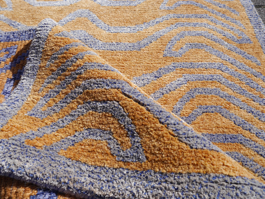 Tibet Tiger Seidenteppich Khaden Tigerstreifen Amber Blau 180 × 90 cm | 16071