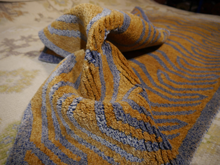 Tibetan Tiger Silk Rug 6.6 × 10 ft (200 × 305 cm) Amber Blue | 16390