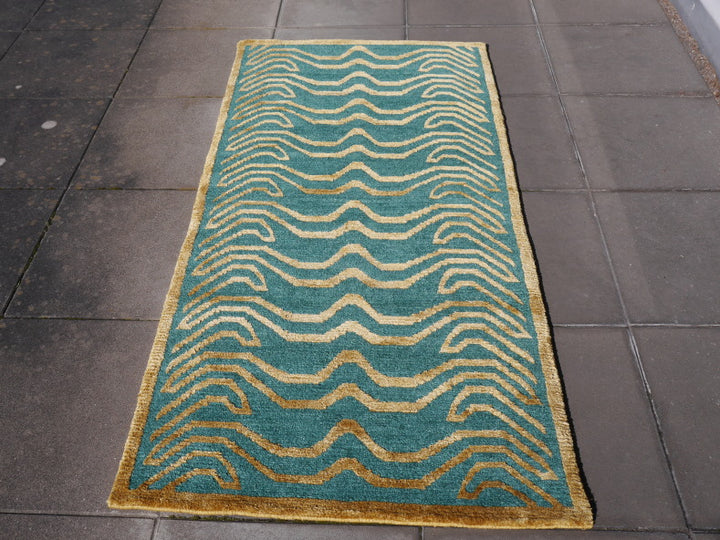 15701 Tibetan Tiger Rug 6 x 3 ft Emerald Wool Gold Silk