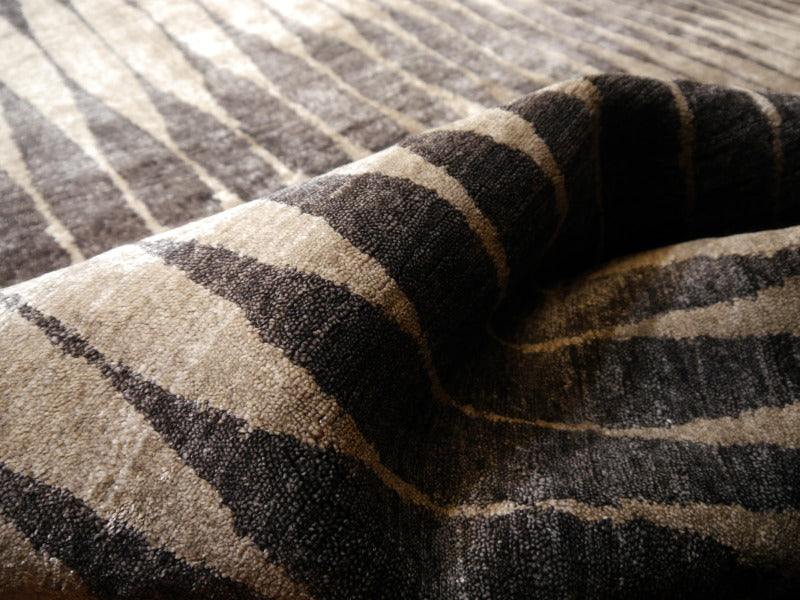 Mystique bamboo-silk designer rug 15751 — detail 2