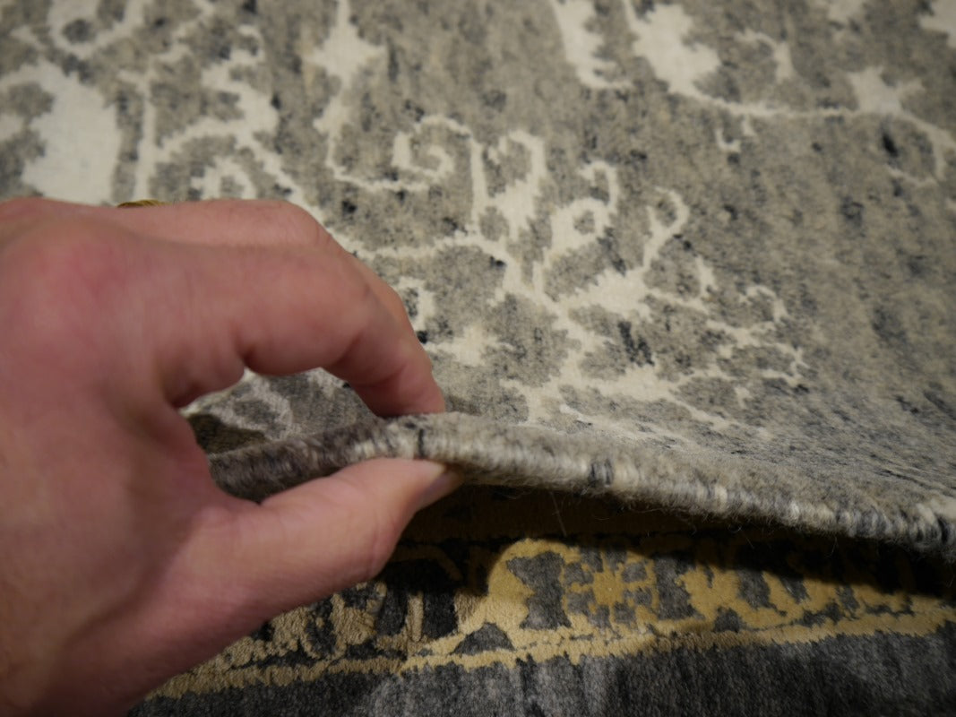 Staggered rows of damask ornament running to the edge without a border | 15745