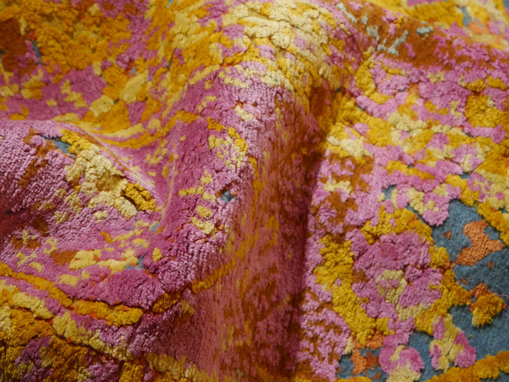 15975 Superior Luxury Rug Heriz, Contemporary Rug in Silk by Djoharian Design