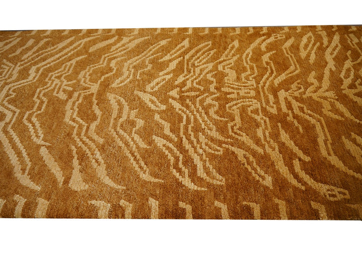 Tibetan rug Tiger silk and wool in colors sand and cashew, hand-knotted&nbsp;6 x 3 ft, Item no. 16078