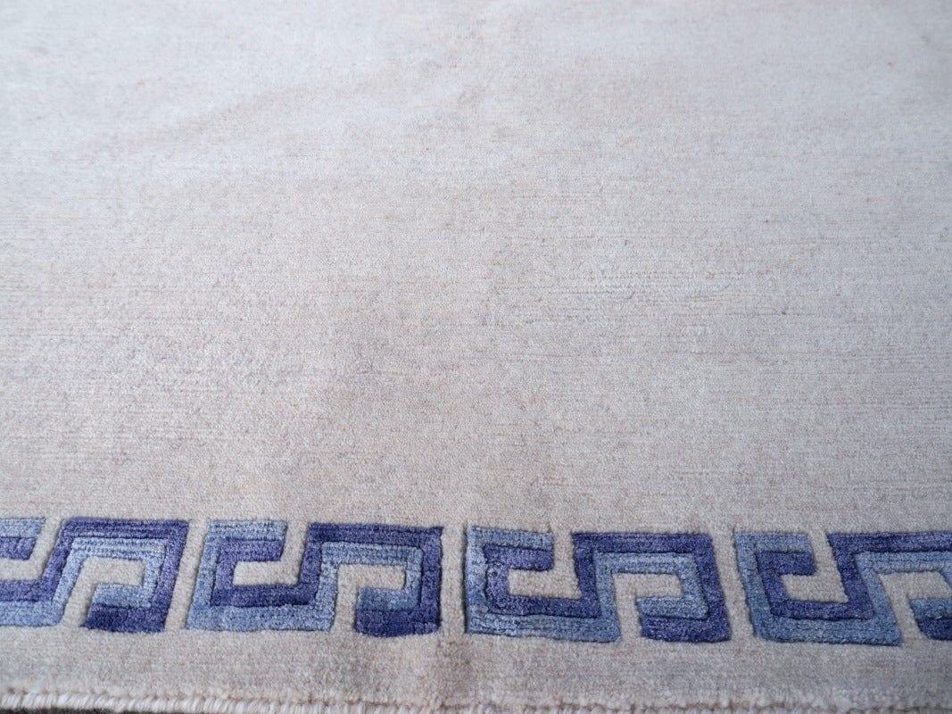 Dragon Rug China Design hand-knotted beige blue