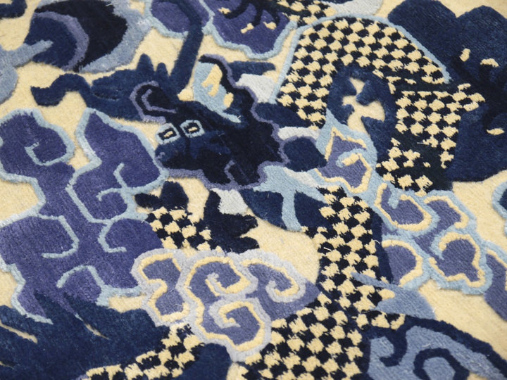 16190 Dragon Rug Imperial Silk China hand-knotted beige blue