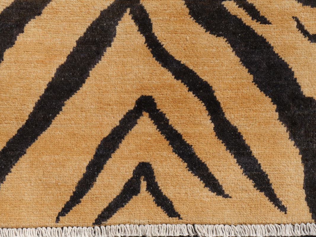 16230 Tiger Rug 11.3 x 8.1 ft hand-knotted