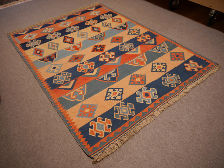 Qashqai Kelim Flachgewebe Geometrisch Pflanzenfarben 152 × 208 cm | 13177